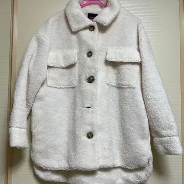 [ 새상품/미사용 ] Doux archives 모코모코 코트 (화이트)