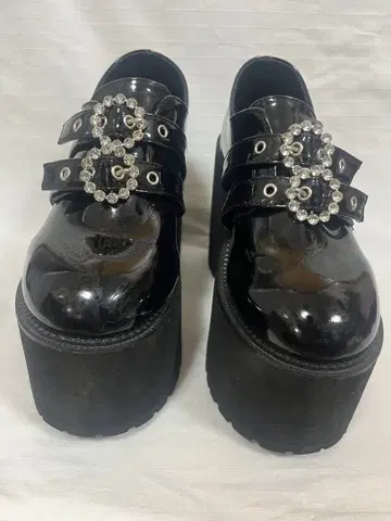 BUBBLES 더블 버클 통굽 신발