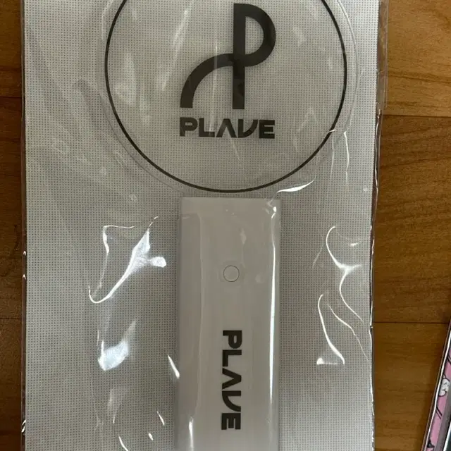 플레이브 아돌라응원봉