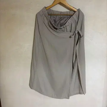 그레이 랩스커트 리본 포함