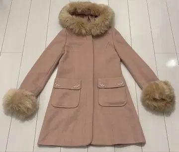 페루 후드 부착 핑크 코트