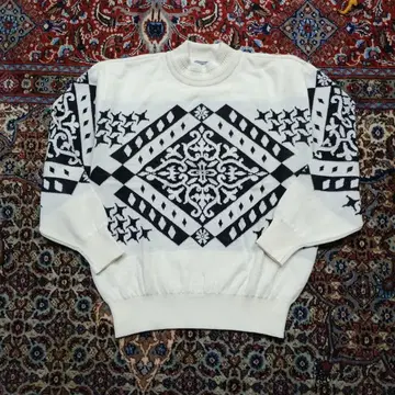 PETER HOUSE 기하학 패턴 니트 M 사이즈