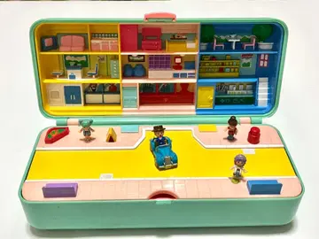 엔젤 포켓 그린의 마을 3층집 인형, 자동차 포함