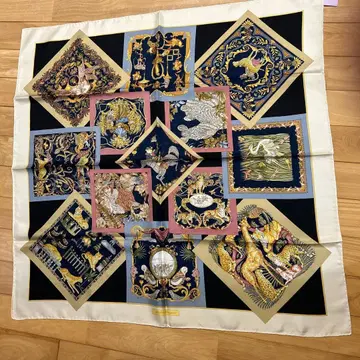 페라가모 동물 패턴 실크 100% 스카프 90cm