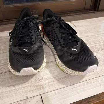 Puma 하이브리드 아스트로 러닝화 블랙/레드