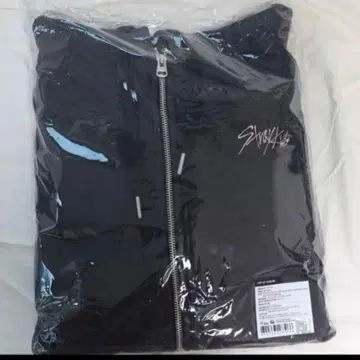 스키즈 집업 후드티 미개봉 새상품 트레이딩 카드 없음