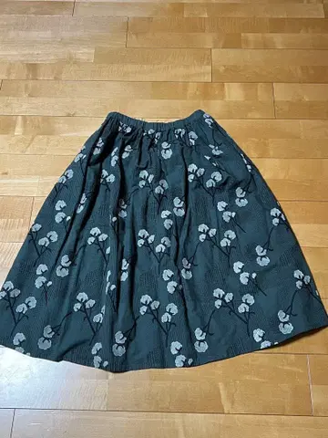 마블슈드 marble sud 플레어 스커트 그린