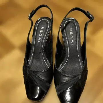 REGAL 블랙 샌들 슬링백