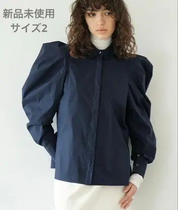 클라네 TUCK SHOULDER SHIRT
