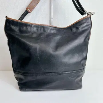 BREE 천연 가죽 주름 가죽 숄더백 블랙 검정 숄더