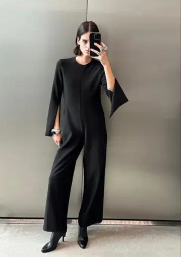 [미사용 새상품] ZARA 자라 슬릿 크레이프 점프수트 S