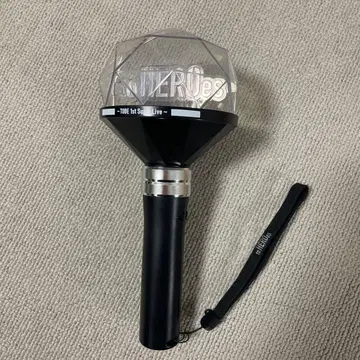 toHEROs Number_i 응원봉