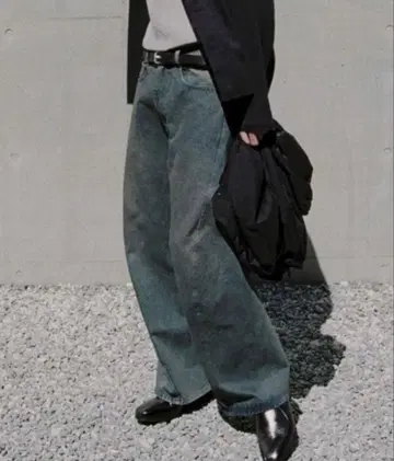 WYM MUSINSA Twisted Curved Wide Denim