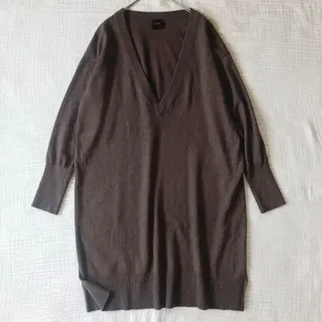 스픽 앤 스팬 울 스트레치 V넥 니트 브라운