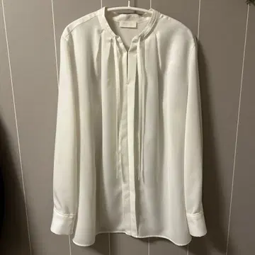 TOMORROWLAND 스무스 새틴 스트링 넥 블라우스 36