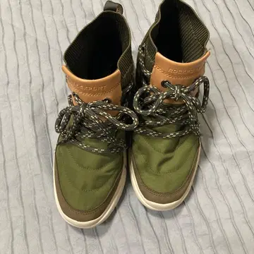 ROCKPORT 하이컷 스니커즈 24.0 올리브 그린