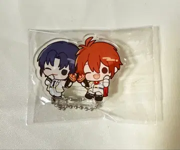 아이나나 모미토이 배지 이오리 리쿠