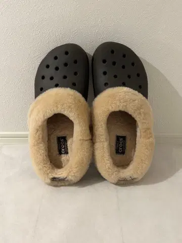 크록스 클래식 맘모스 럭스 클로그 맘모스