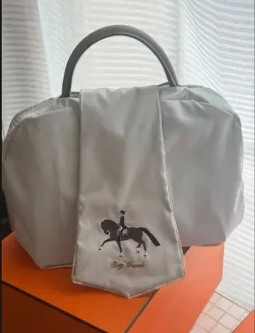 BAG TRUNK 말 자수 포함