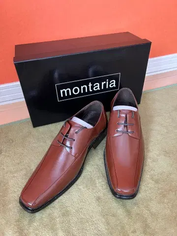 montaria 브라운 드레스 신발