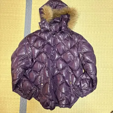 보라색 다운 자켓 퍼 후드 포함