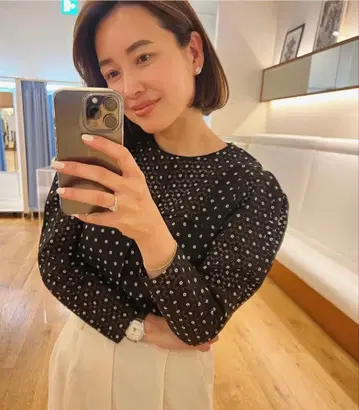 OHGA 마가렛 블라우스 블랙