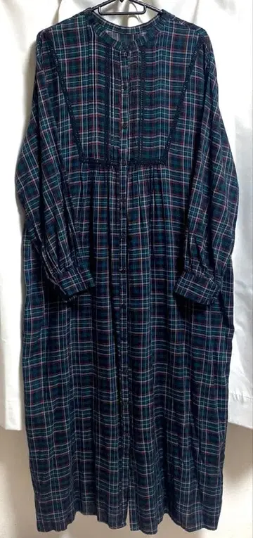 전후 착용 가능한 사다리 레이스 원피스 그린 계열 사만사 모스모스