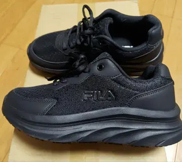 FILA 스니커즈 새상품