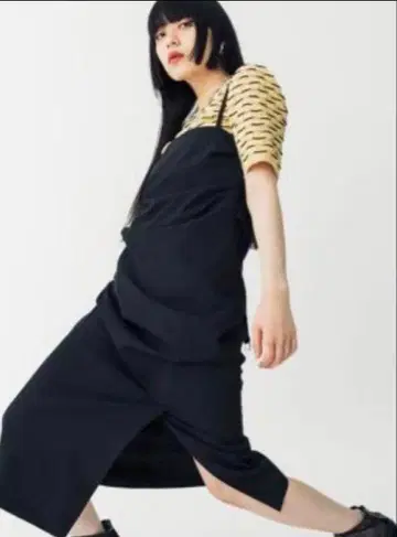 UNITED TOKYO 벨다 하이웨스트 타이트 스커트