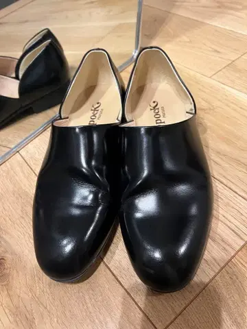 HARUTA Spodk 블랙 가죽 로퍼