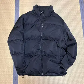 GAP 블랙 다운 자켓 L 사이즈