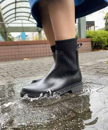 오리엔탈 트래픽 절개 니트 레인부츠 블랙 M