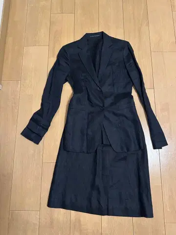 클럽 모나코 다크 네이비 스커트 수트