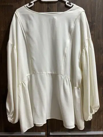 아바하우스 상의