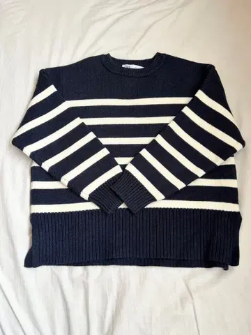 ZARA 네이비/화이트 스트라이프 스웨터 S
