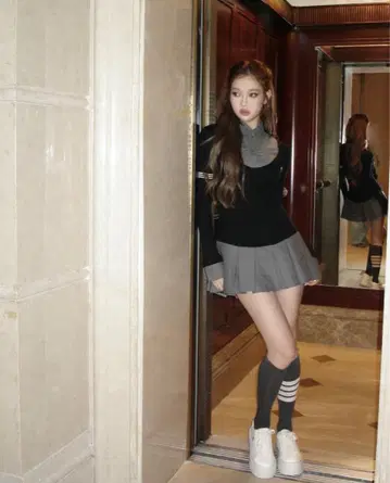 ANDWANG Uniform pleated mini onepiece