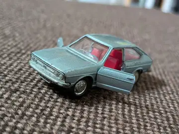 미니카 슈코 파사트