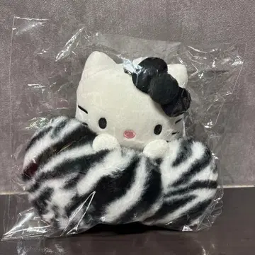 아베일 구매 헬로키티 제브라 패턴 리본 마스코트 참 산리오