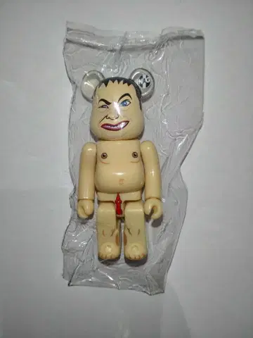 베어브릭 시리즈 32 NAGNAGNAG 아라이 시게루 카드 없음