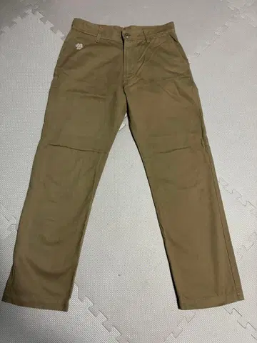 REMILLA 베이지 치노 팬츠