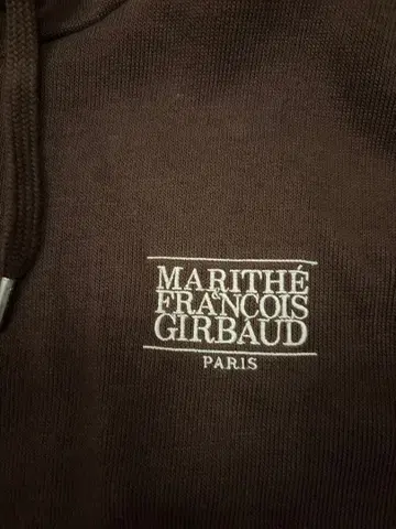 Marithe 후드 버튼 후드티