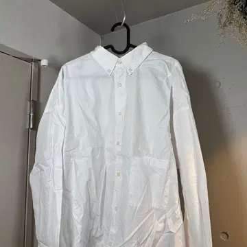 Perushu 화이트 버튼 다운 셔츠