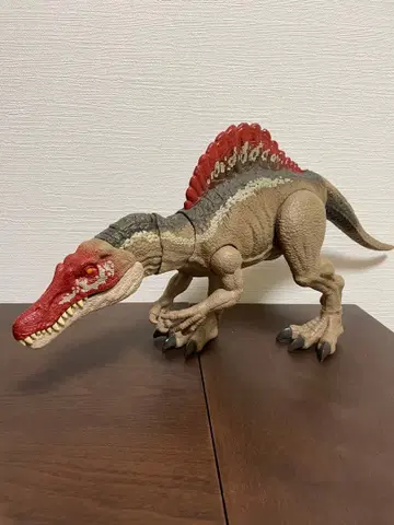 스피노사우루스 피규어 홍차색