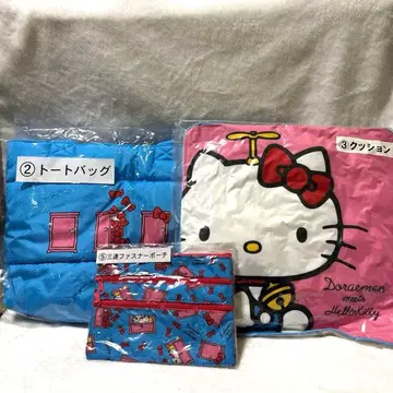헬로키티 도라에몽 굿즈 세트