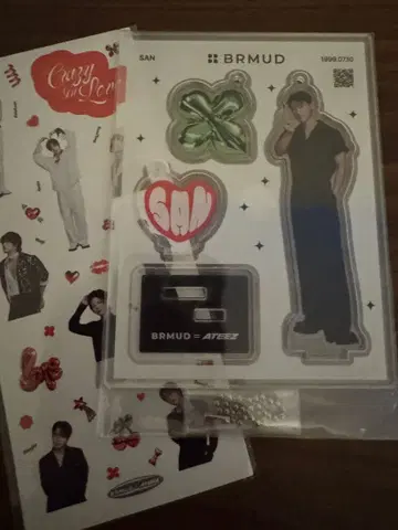 산 BRMUD ATEEZ 아크릴 스탠드 1점 스티커 1장