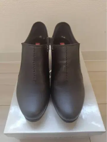 aravon 블랙 가죽 부티 지퍼