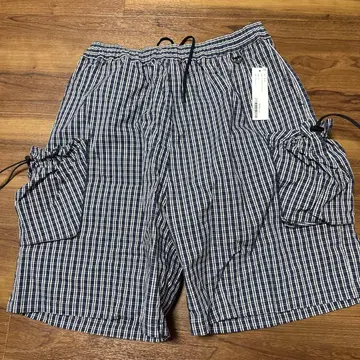 BrokenBase M 사이즈 체크 무늬 숏팬츠