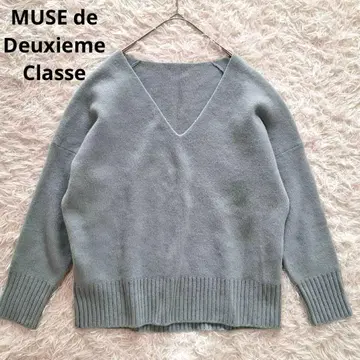 새상품급 뮤즈 두지엠 클라세 캐시미어 혼방 V넥 니트 스웨터