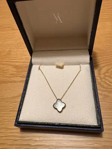 Vendome Aoyama 클로버 목걸이