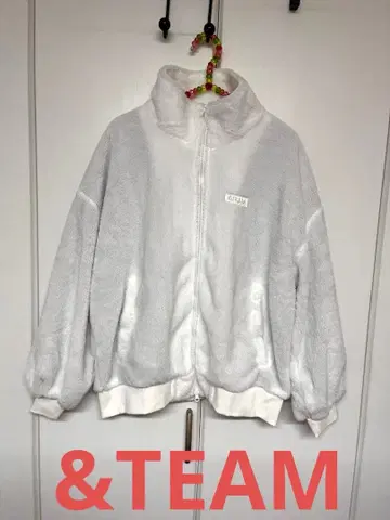 배송비 포함 &TEAM FIRST PAW PRINT 보아 자켓 사이즈 L